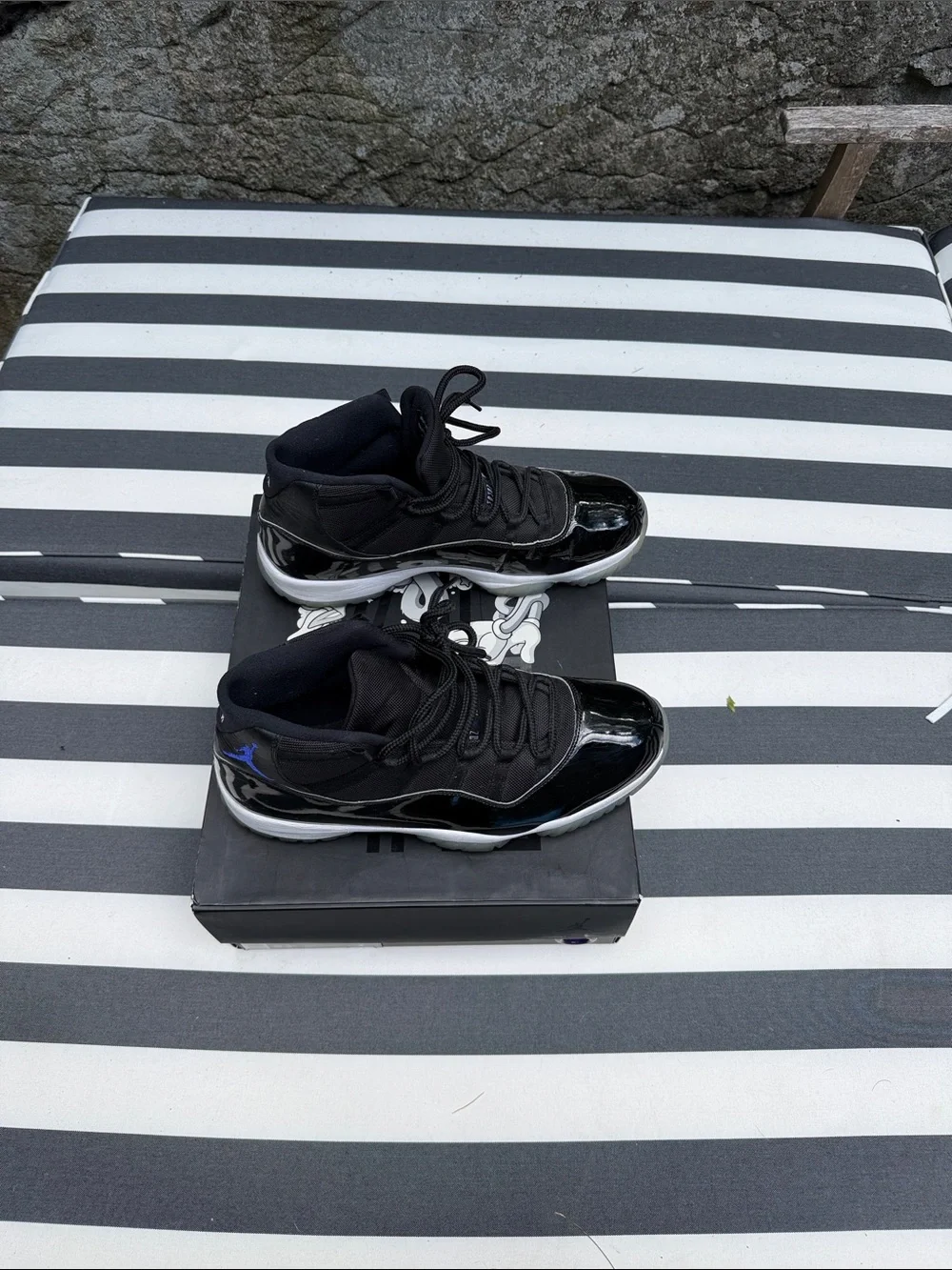 Jordan Retro 11 space jam